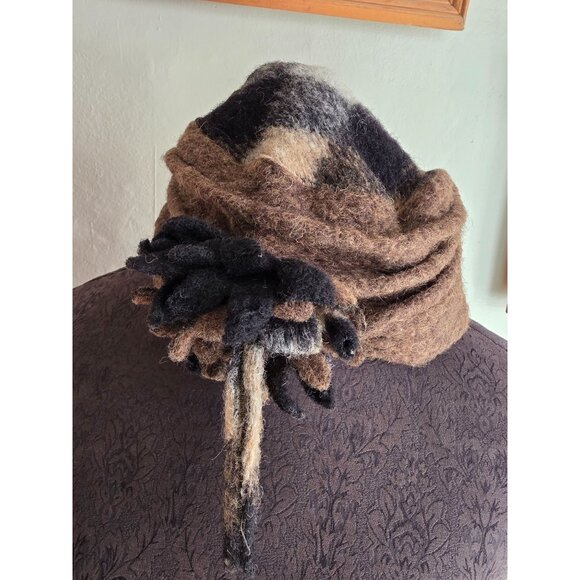 La Fenice Fine Hats Wool Blend Plaid Beret With Floral Accent Made In Italy - Picture 1 of 6